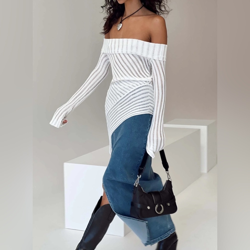 *NWT* Princess Polly Women’s Off the Shoulder Cloud Sweater in Rust, Size XS/S - Picture 4 of 14